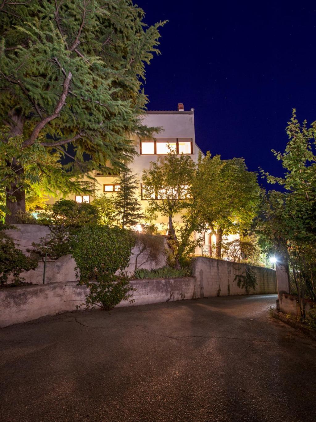 Апартаменты A Casa Di Galdino E Vittorianna Л'Акуила Экстерьер фото